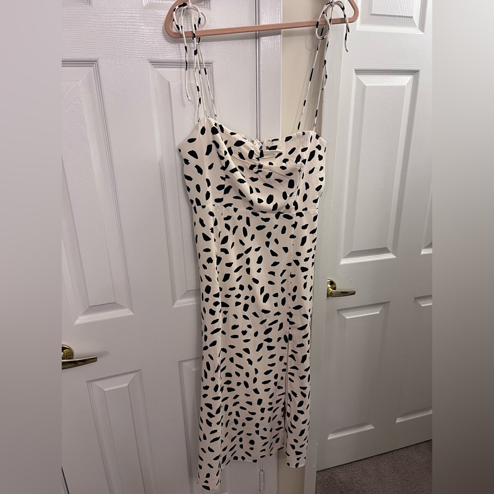 Party in Paris Sage white dress